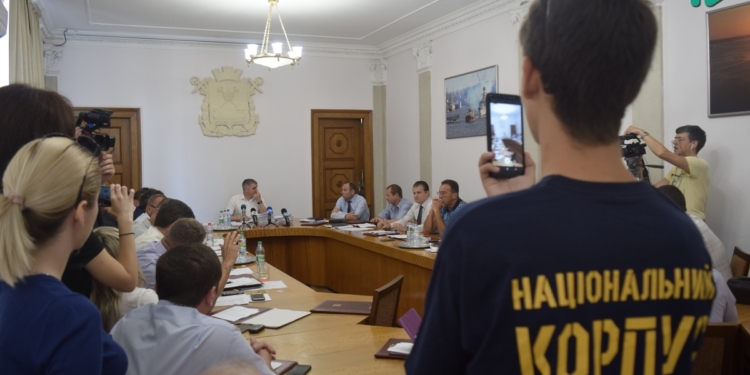 Исполком поднял стоимость проезда в электротранспорте Николаева до 3 гривен