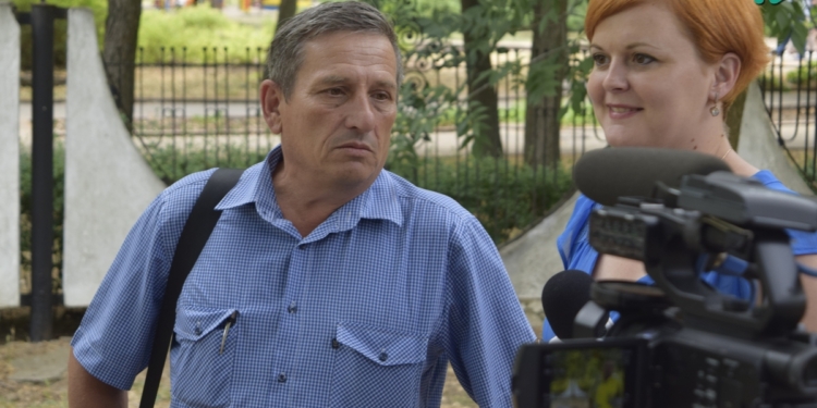 Антикоррупционный департамент и активисты заблокировали строительство бизнес-центра у детского городка «Сказка»