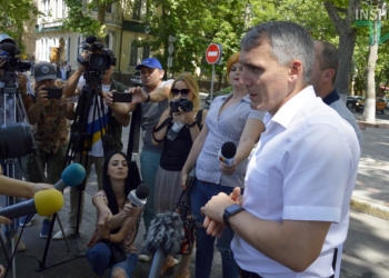 «Раньше генералы стрелялись…», – Сенкевич рекомендовал директору департамента ЖКХ Палько «спокойно» уйти