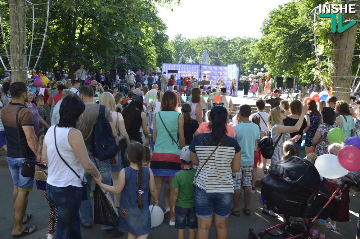 Всеукраинский фестиваль театров кукол начался с карнавального шествия в Николаеве 33