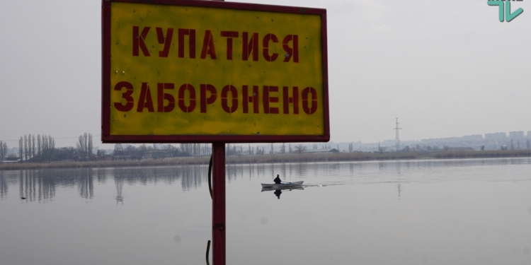 Береговую линию возле водноспортивной станции «Могилянки» почистят от мусора