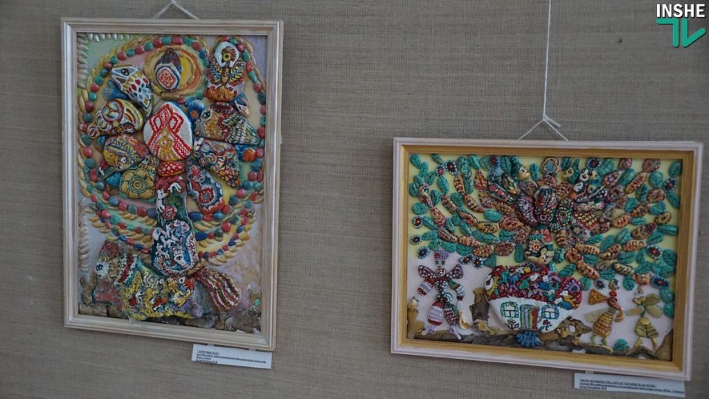 Тайная жизнь камней. Художница из Одессы показала николаевцам картины, созданные ее вдохновением и морем 25