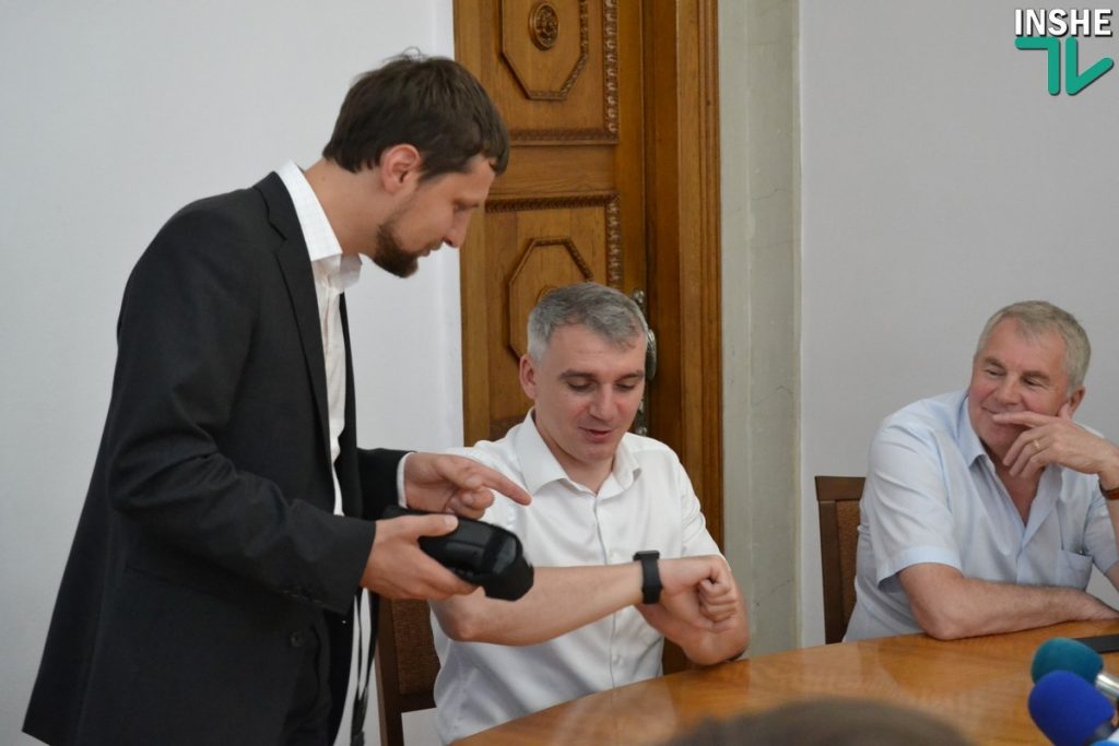 Николаев подписал меморандум с Visa о внедрении электронного билета. Запуск «пилота» обещают в сентябре 15
