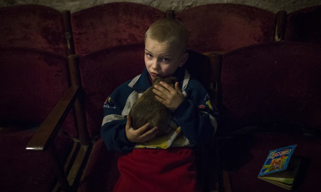 На Донбассе погибли более 240 детей – Климкин