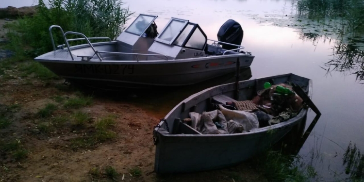 Николаевский рыбоохранный патруль задержал браконьеров с сетями и электроудкой