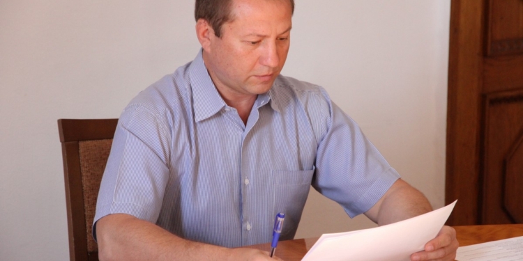 «Ежедневно огромные очереди». У Сенкевича поручили оперативно решить вопрос с ЦНАПом в Ингульском районе