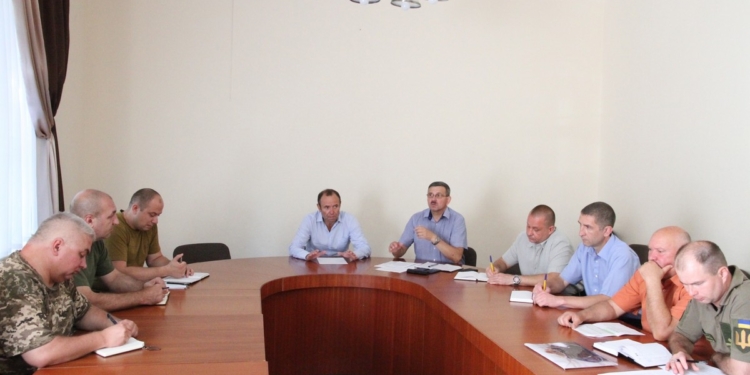 У Сенкевича обсудили уклонистов и считают, что нужно увеличить финансирование оборонной программы Николаева