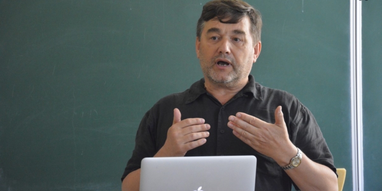 Преподаватель Колумбийского университета прочел в Николаеве открытую лекцию о языковой войне РФ