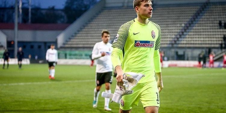 Украинский вратарь Лунин в пятницу подпишет контракт с мадридским «Реалом» – СМИ