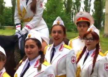 “Похоже, до ада они уже дошли”: в сети высмеяли видеообращение молодежи к главарю “ДНР”