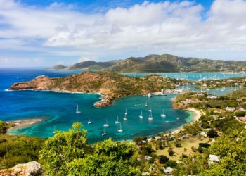 С сегодняшнего дня украинцы могут ездить без виз в государство Антигуа и Барбуда