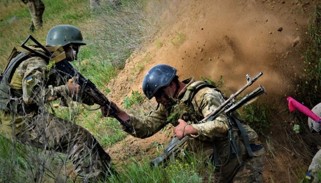На Донбассе ранения получили шесть военных 1