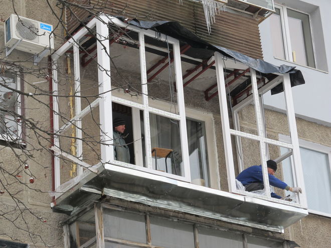 В Украине разрешили стеклить балконы. Но не всем и по правилам 1
