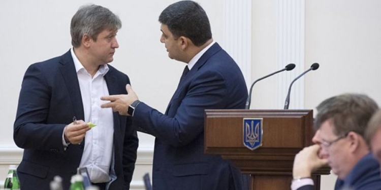 Гройсман определился с Данилюком и требует отставки министра финансов. Срочно