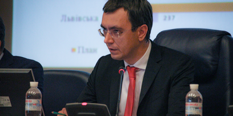 “Дороги – это лицо руководителя области”. Омелян критикует Николаевщину и грозится перераспределить деньги на дороги в пользу тех, кто их ремонтирует