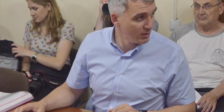 «Это называется «мошенничество». Отключить их от электроэнергии персонально!»: мэр Николаева прокомментировал перекрытие улицы жильцами «Гуртожитка»