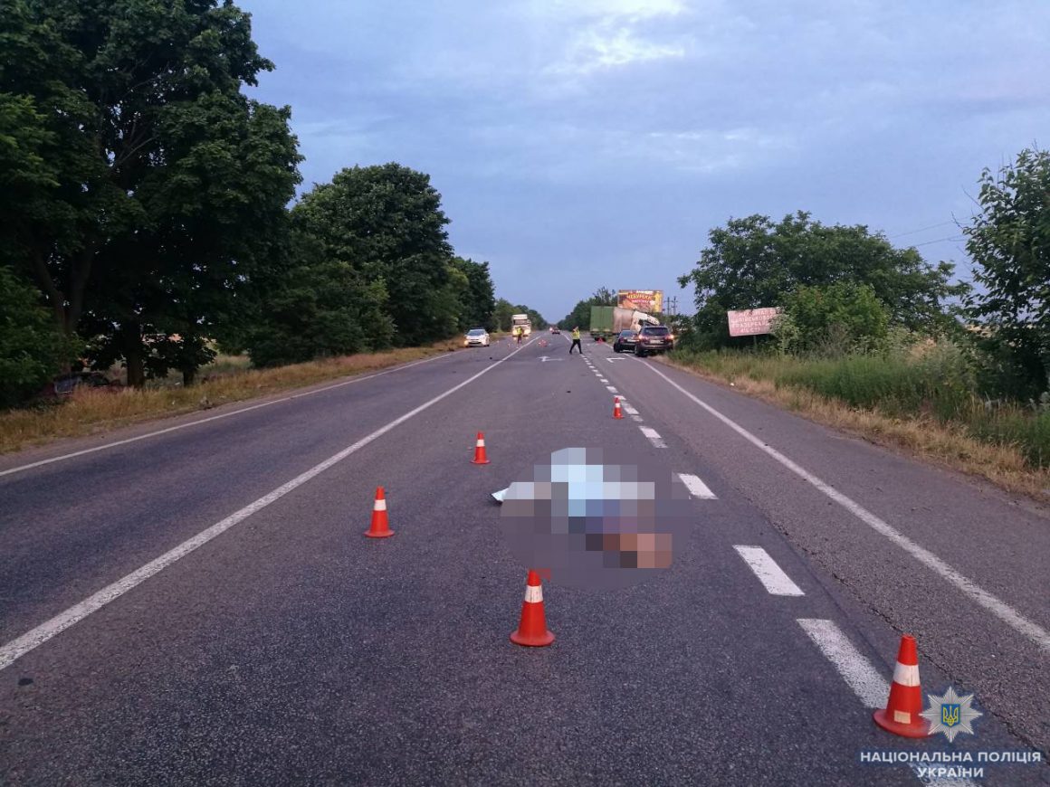 Возле Коблево в результате столкновения с фурой погиб водитель «Toyota Camry» 1