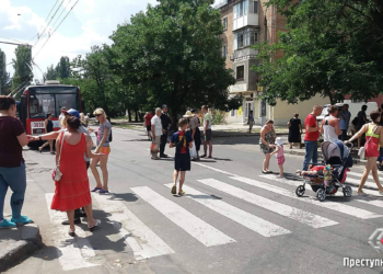 Сенкевич заявил, что жильцам КП «Гуртожиток», которые перекрыли дорогу в Лесках, сегодня подключат электричество