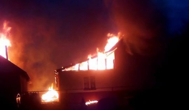 На Закарпатье сгорел детский сад: ромы подозревают поджог, полиция признаков умышленного поджога не обнаружила