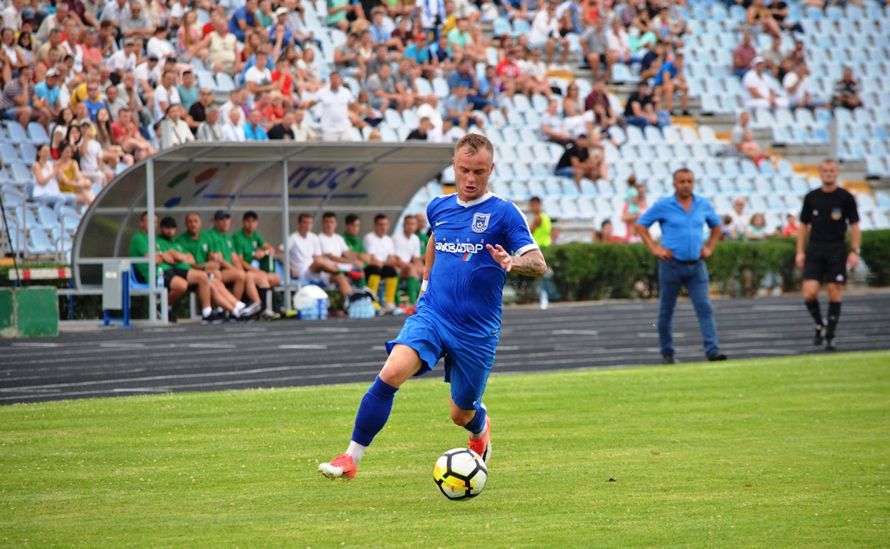 МФК «Николаев» и «Оболонь-Бровар» начали сезон с безголевой ничьи