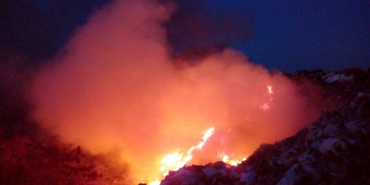 Под Николаевом снова горел полигон ТБО – пожар охватил 800 кв.м