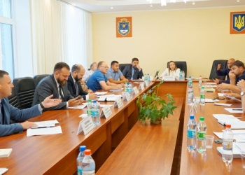 «Раз мы трусики носим, то просто морды начнем бить, может?»: на президиуме Николаевского облсовета поскандалили насчет Томоса об автокефалии