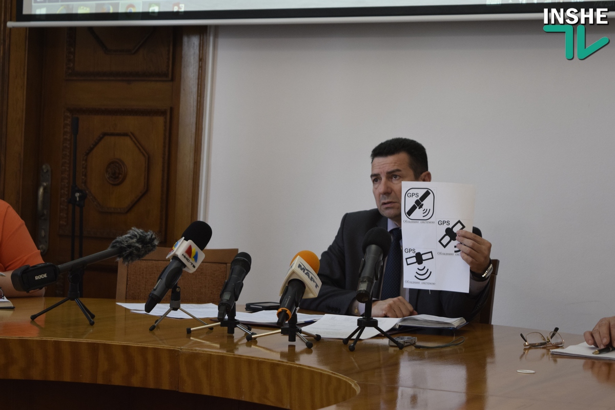 Городская власть и перевозчики пообещали за 2 недели установить GPS-трекеры на маршрутки