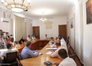 Инвентаризация колодцев в Николаеве: Николаевводоканал говорит, что не успевает уложиться в сроки, а Укртелеком вообще отказался это делать