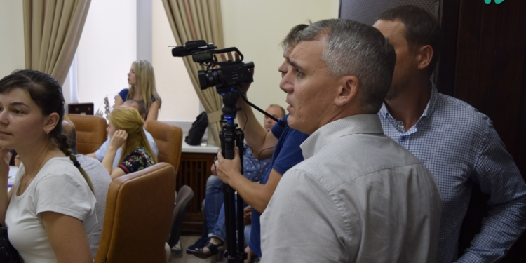 Бюджетная комиссия утвердила пообъектную роспись сферы ЖКХ – другие депутаты раскритиковали голосование