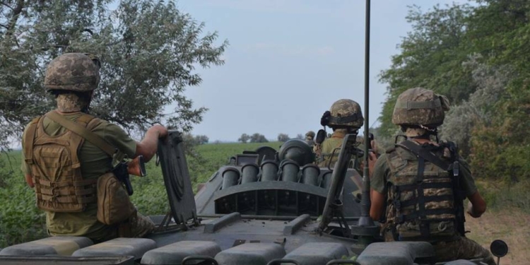 С использованием опыта 2014-го: николаевские десантники продолжают тактические учения на полигоне