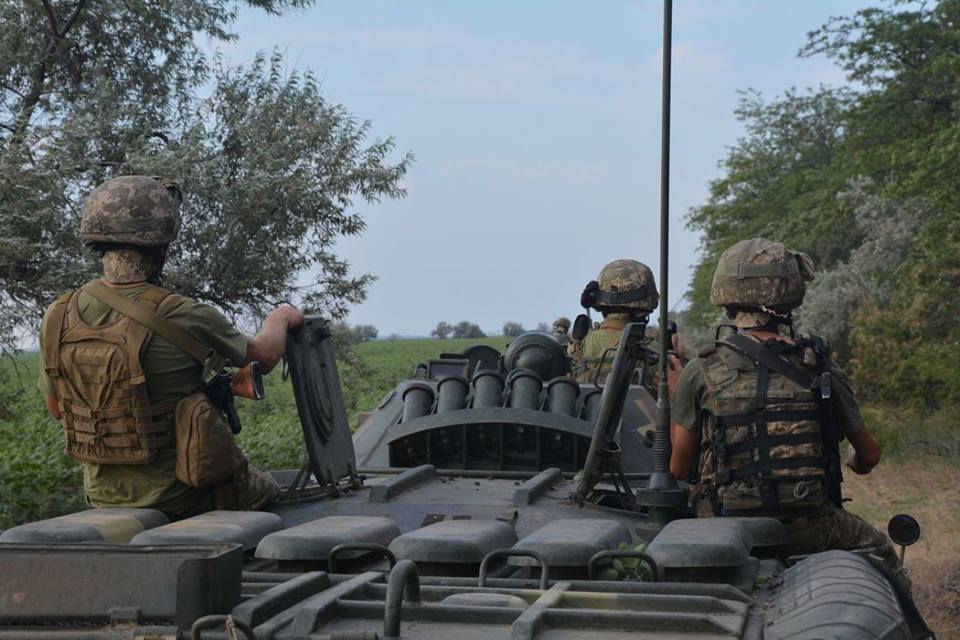 С использованием опыта 2014-го: николаевские десантники продолжают тактические учения на полигоне 1