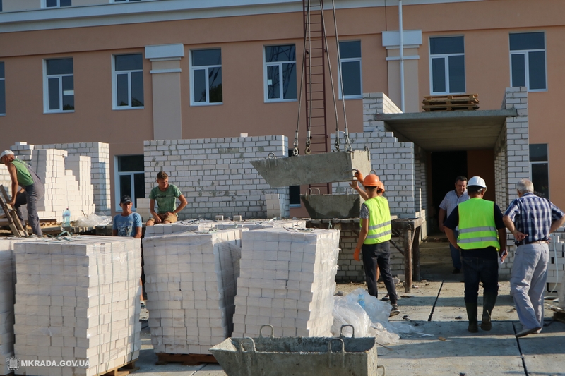 Подрядчик обещает сдать реконструированную школу №36 в начале августа – мэр Николаева говорит, что держит вопрос на личном контроле 19