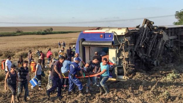 Катастрофа турецкого поезда: число погибших увеличилось до 24 человек 5