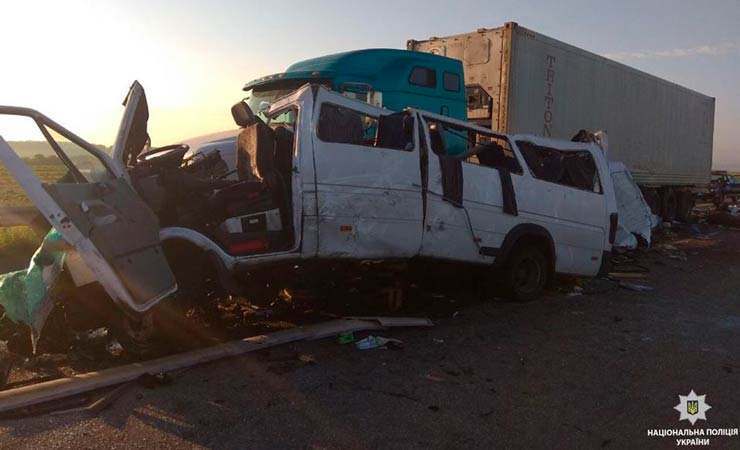 Водителя грузовика, из-за которого погибли в ДТП 5 белорусов, отпустили под домашний арест 1