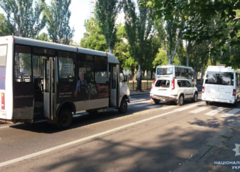 В Николаеве маршрутка попала в ДТП – пострадали 6 человек