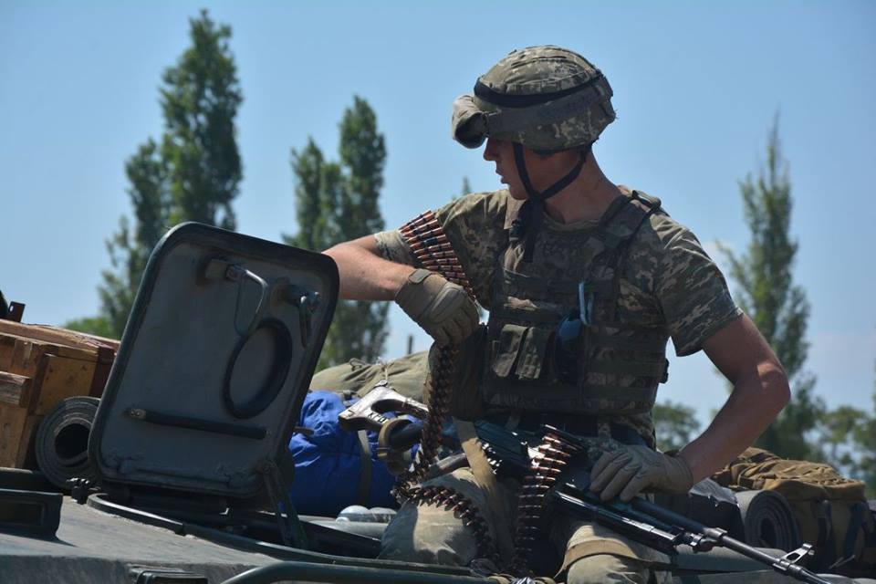 С использованием опыта 2014-го: николаевские десантники продолжают тактические учения на полигоне 25