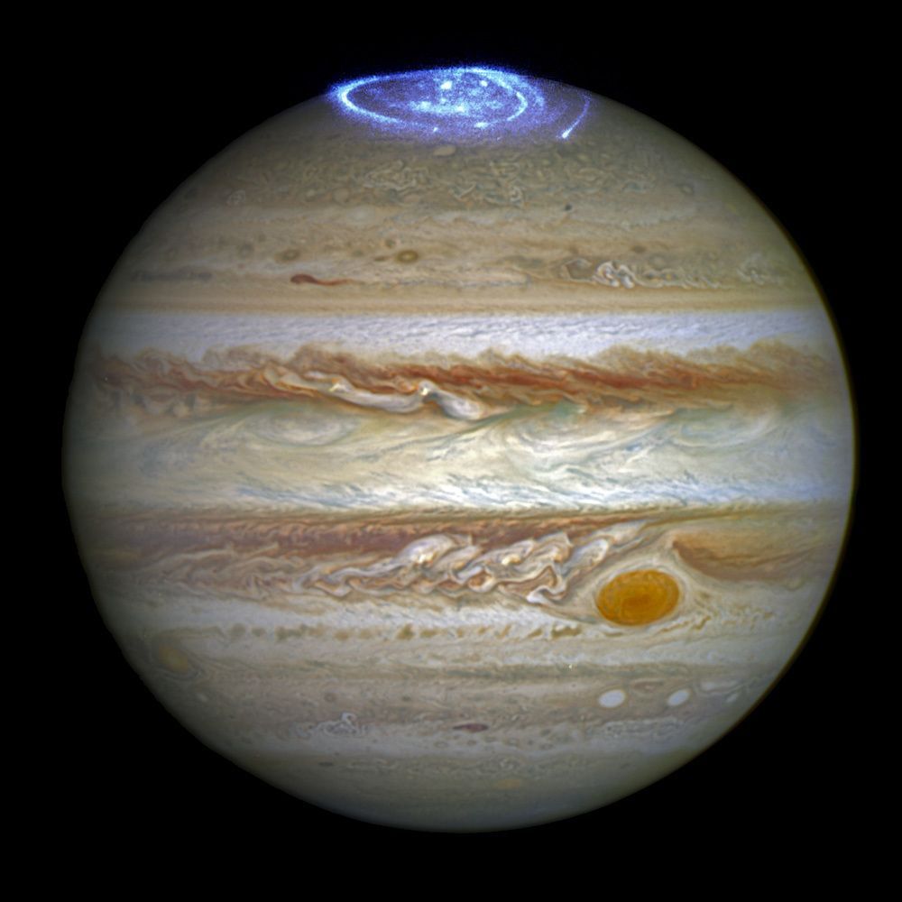 Астрономы открыли десять новых спутников Юпитера 1