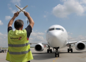 Омелян назвал новый срок подписания договора об «открытом небе» с Евросоюзом