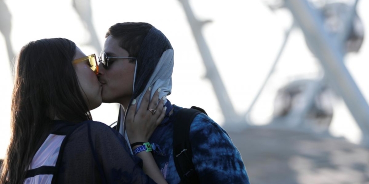 Сегодня Всемирный день поцелуев: для чего был создан праздник и как его отмечают