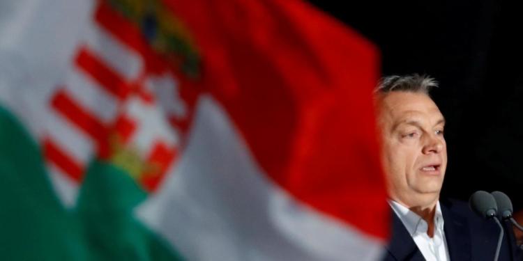 Премьер Венгрии не верит, что украинцы стремятся к членству в ЕС и НАТО