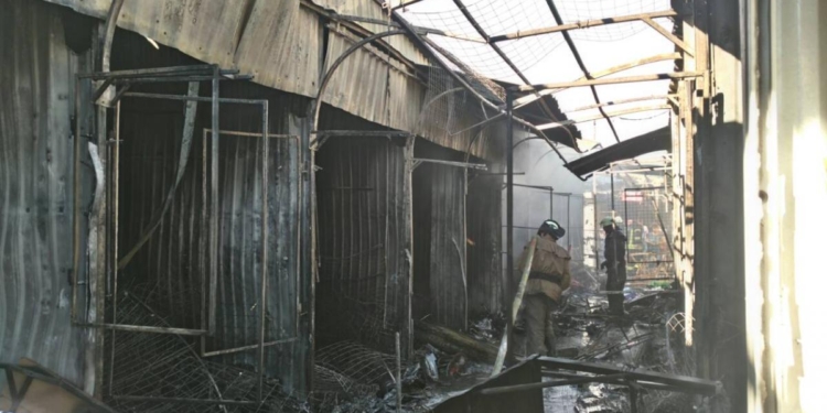 В Славянске сгорел Центральный рынок, есть пострадавшие