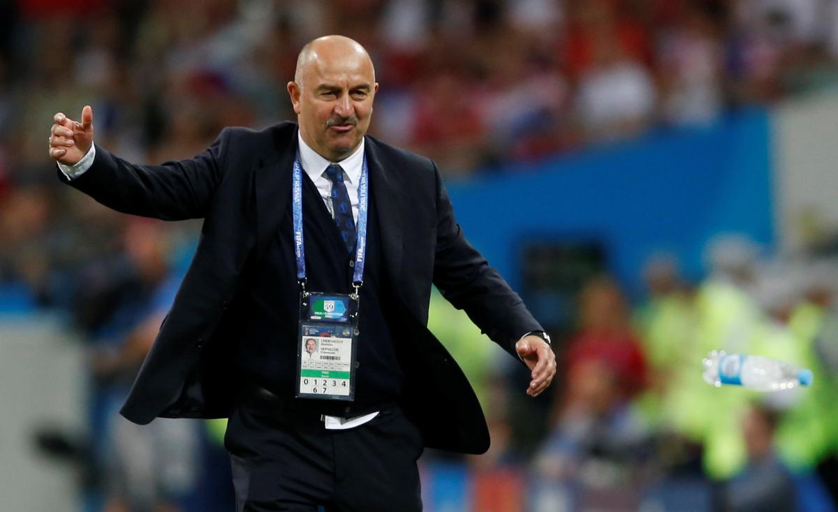 Тренер российской сборной поблагодарил Шевченко за совет перед игрой с Саудовской Аравией