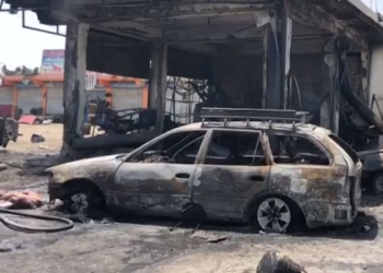 В результате атаки смертника на востоке Афганистана погибли 10 человек