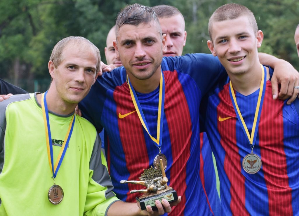 Николаевские десантники стали победителями футбольного турнира памяти воинов-десантников 37