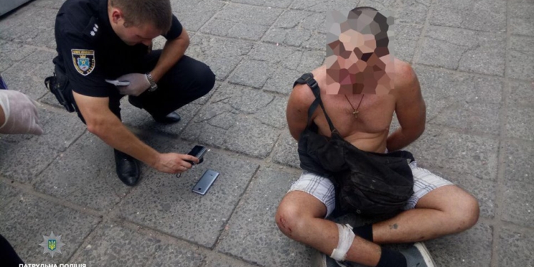 На Намыве и в «Лесках» николаевские патрульные задержали грабителей детей