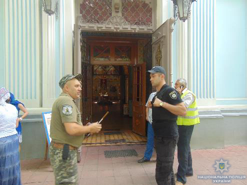 Религиозные сооружения Николаева угрозы взрыва не несут, в пяти районах Николаевщины церкви закрыты, по другим продолжается проверка - полиция 5