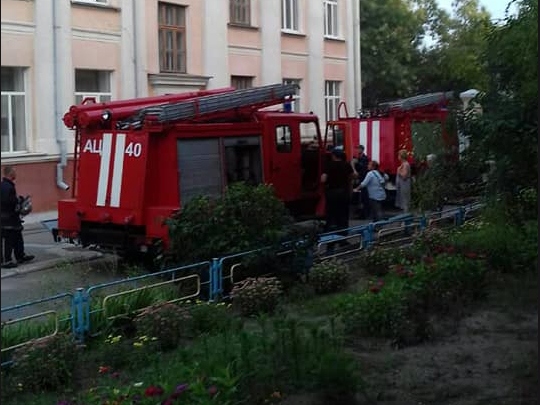 В Николаеве вспыхнул пожар в школе №34 5