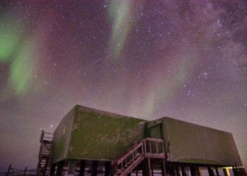 Ученые объяснили загадочное явление над Антарктикой