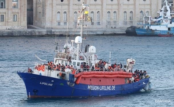 Италия закрыла порты для кораблей с мигрантами