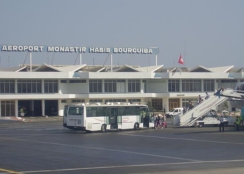 Еще одна группа украинцев застряла в Тунисе